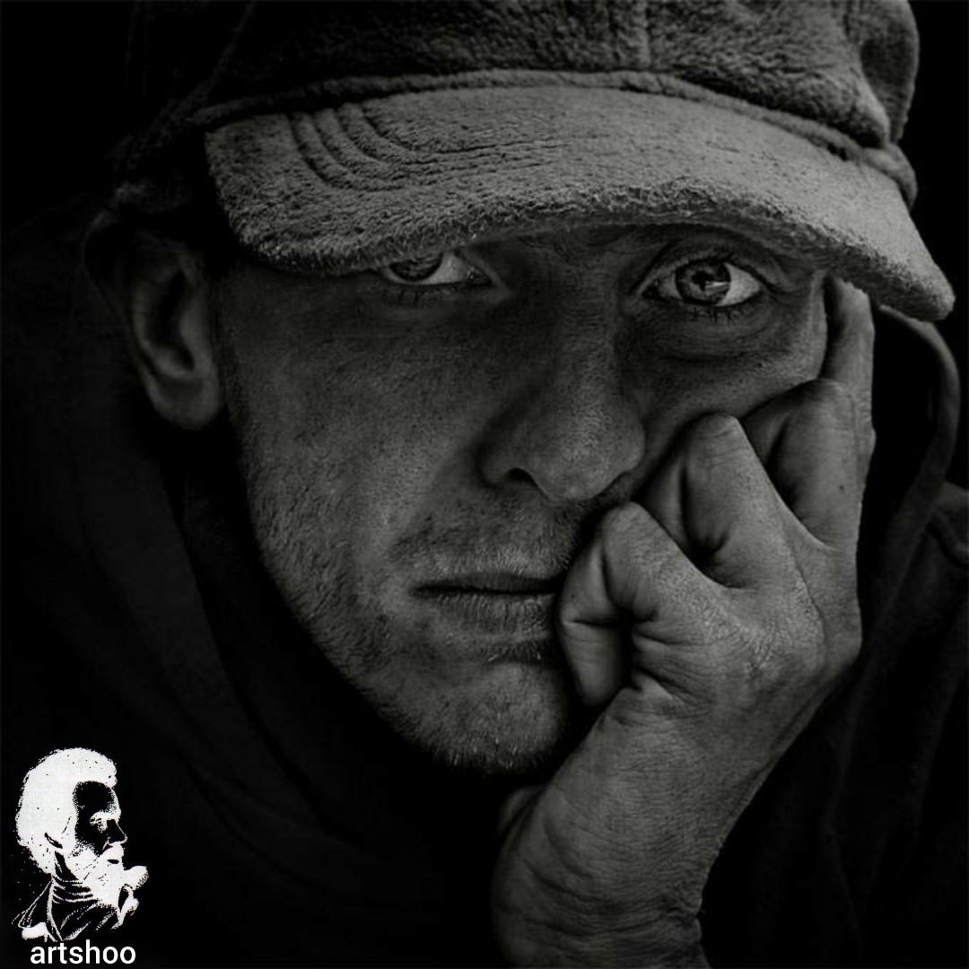 مدل پرتره سیاه قلم